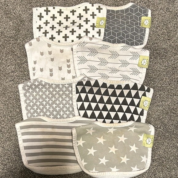 Keababies Other - “KeaBabies” Stylish Gray and White Baby Bib Set of 8